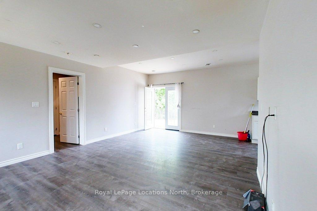 Photo 24 of 103 Erie Street, Collingwood — HOMEH