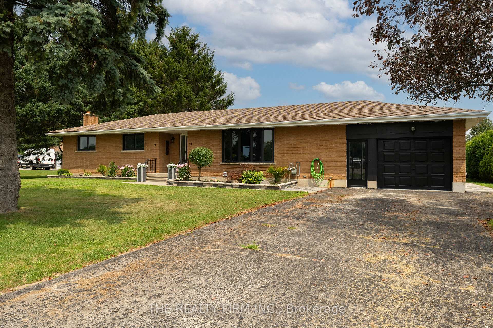 Photo 3 of 6898 Sunset Road, Central Elgin, Rural Central Elgin — HOMEH