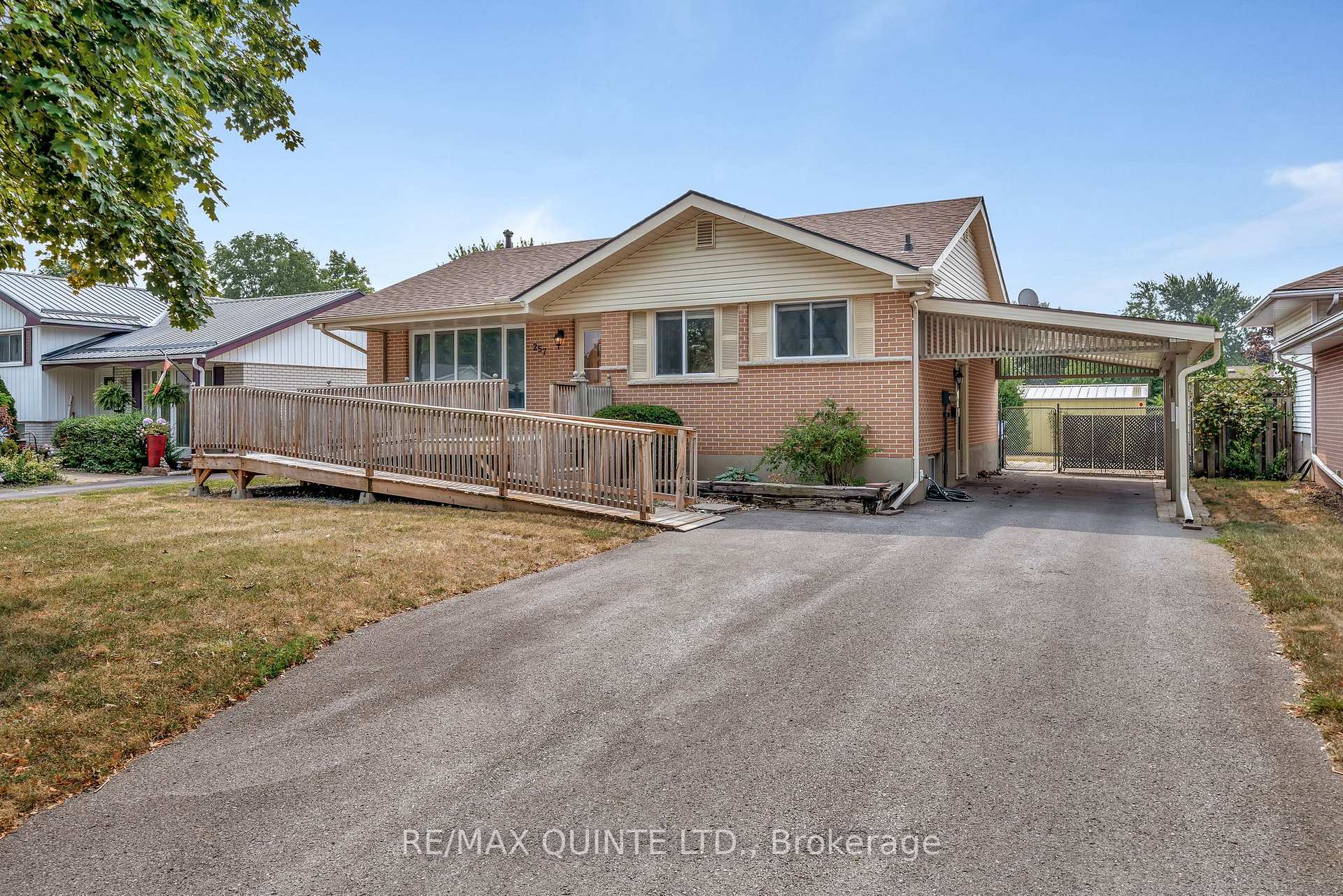 Photo 3 of 257 College Street W, Belleville, Belleville Ward — HOMEH