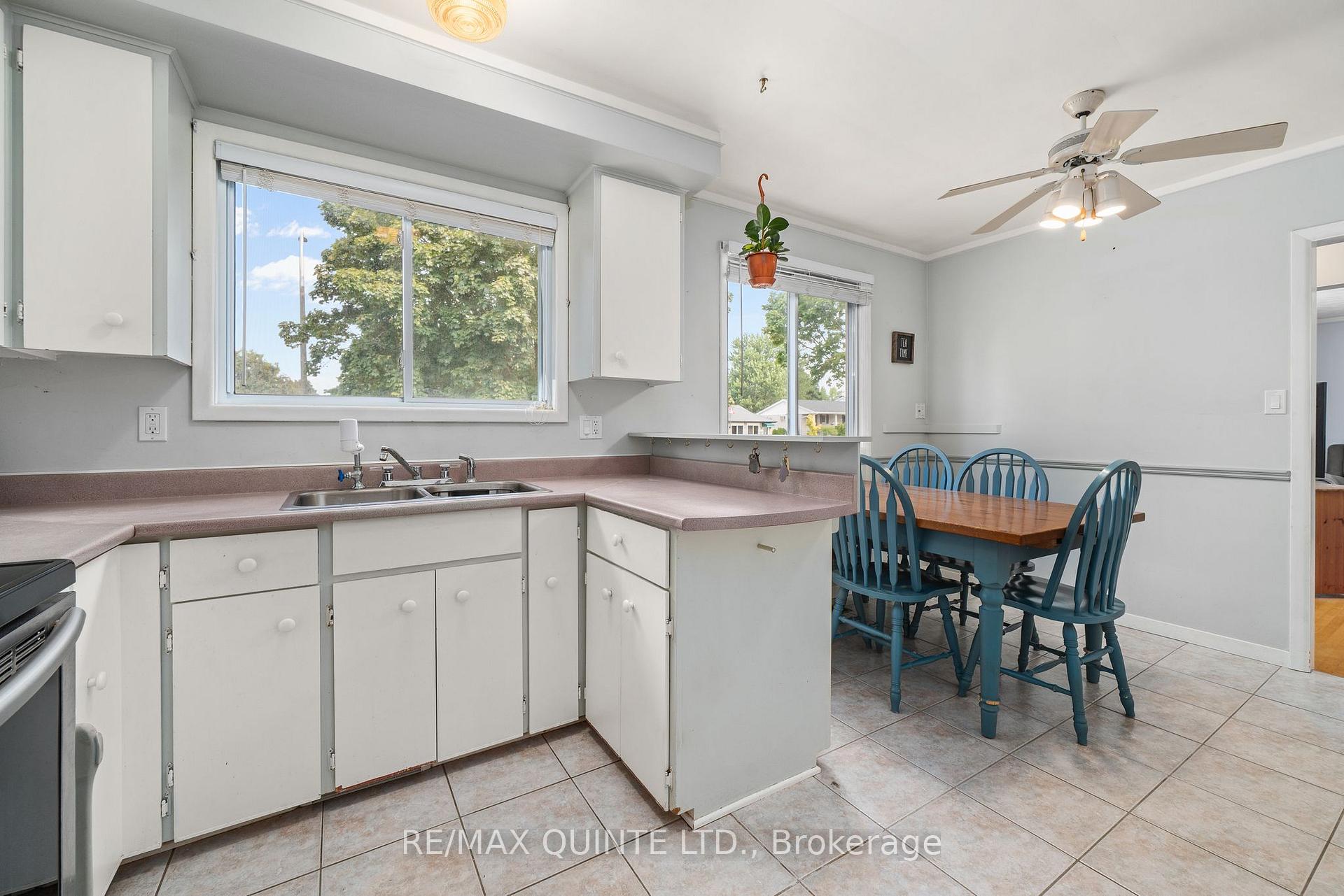Photo 12 of 257 College Street W, Belleville, Belleville Ward — HOMEH