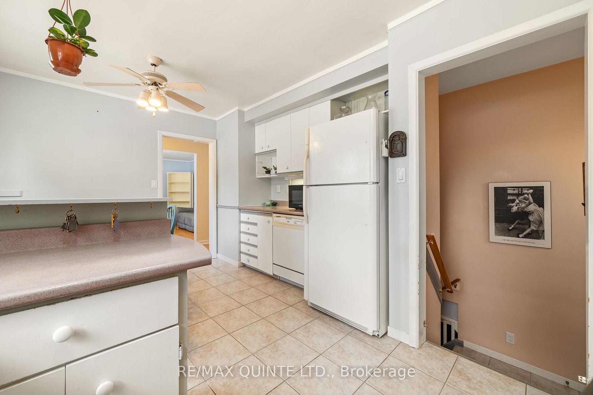 Photo 13 of 257 College Street W, Belleville, Belleville Ward — HOMEH