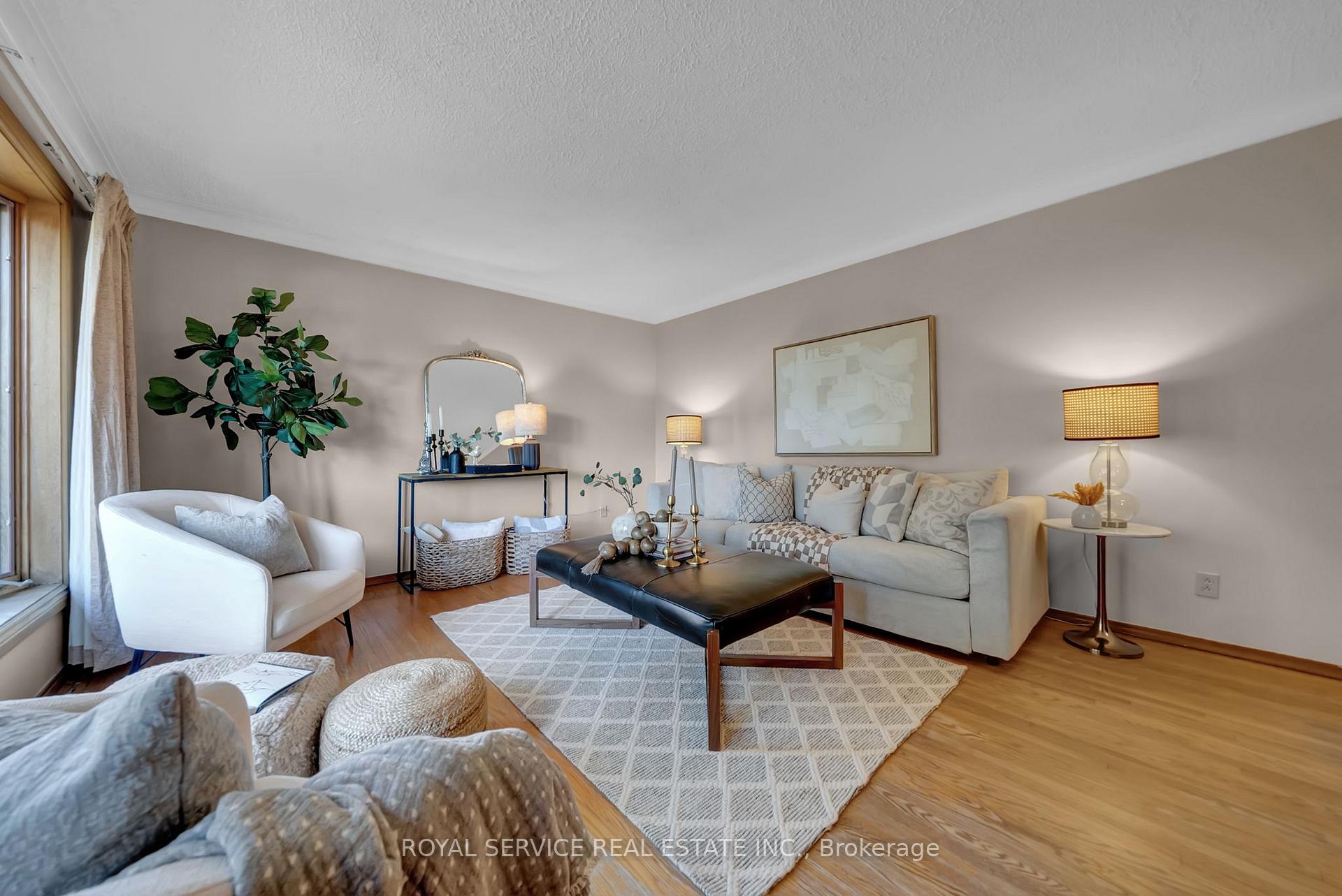 Photo 3 of 141 Scugog Street N, Clarington, Bowmanville — HOMEH