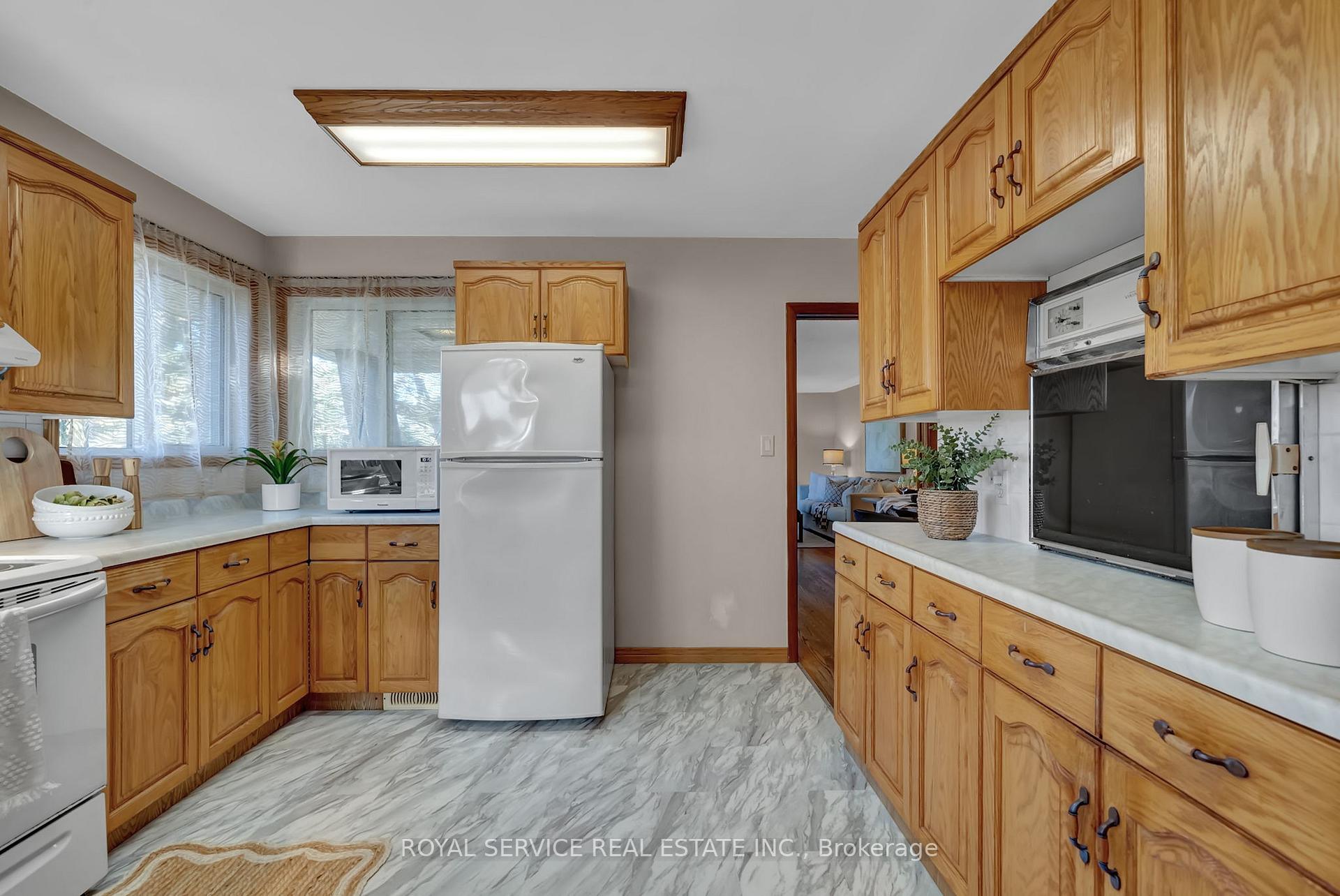 Photo 8 of 141 Scugog Street N, Clarington, Bowmanville — HOMEH
