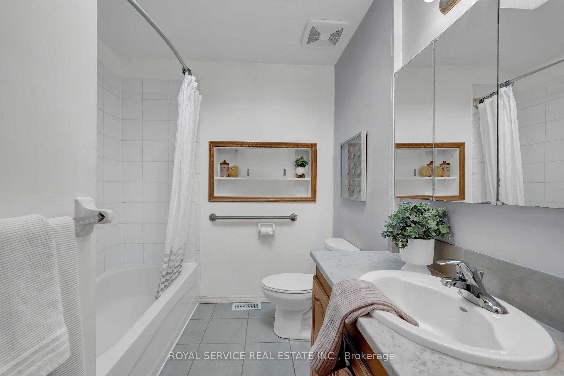 Photo 9 of 141 Scugog Street N, Clarington, Bowmanville — HOMEH