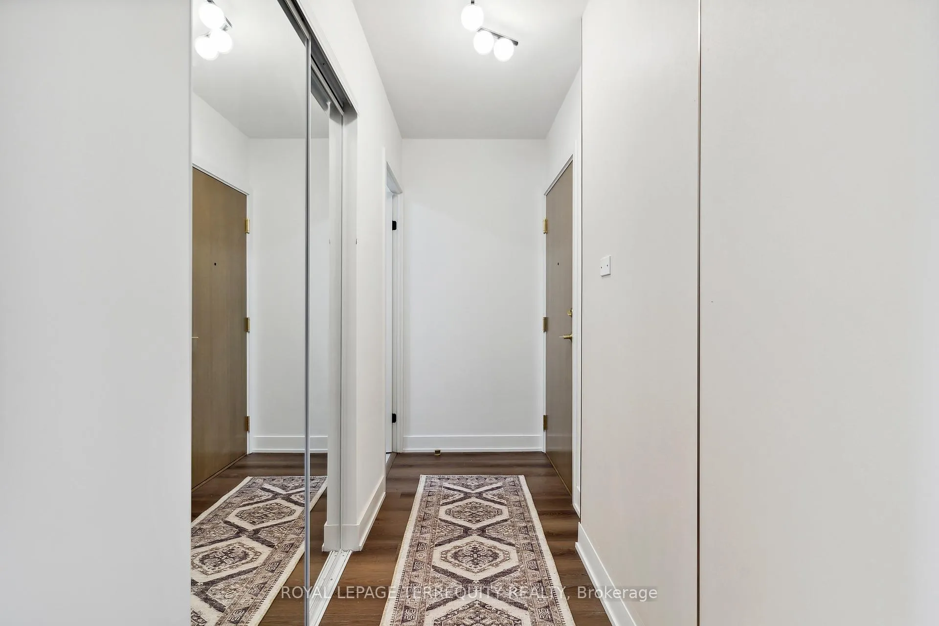 Photo 3 of Unit 607, 1285 Queen Street E, Toronto, Greenwood-Coxwell — HOMEH