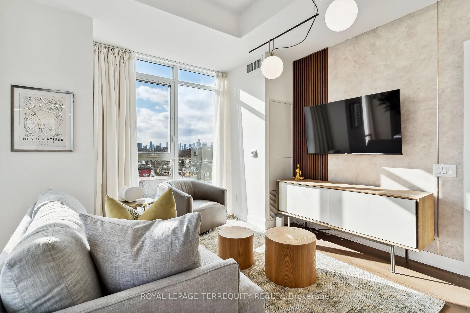 Photo 7 of Unit 607, 1285 Queen Street E, Toronto, Greenwood-Coxwell — HOMEH