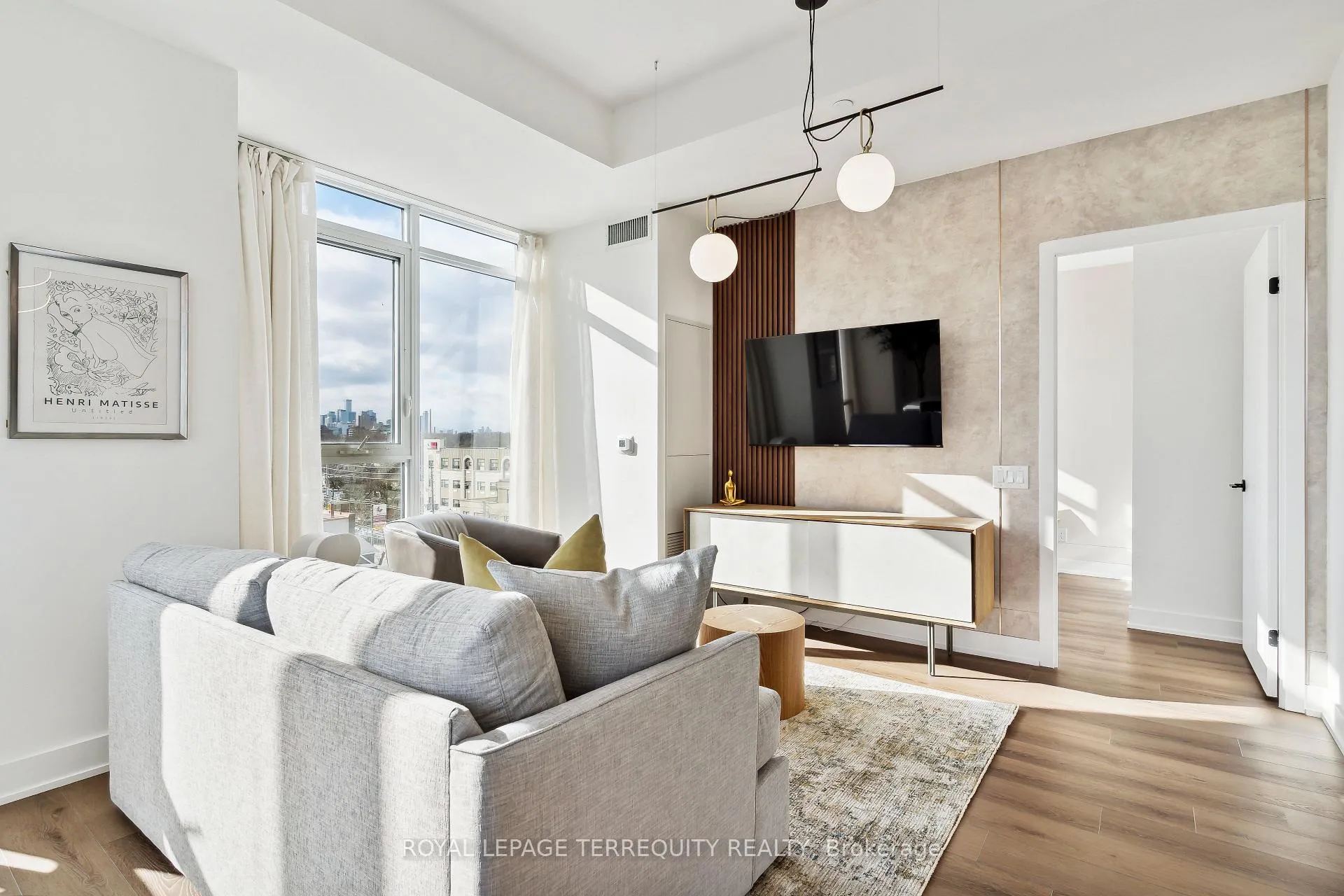 Photo 8 of Unit 607, 1285 Queen Street E, Toronto, Greenwood-Coxwell — HOMEH