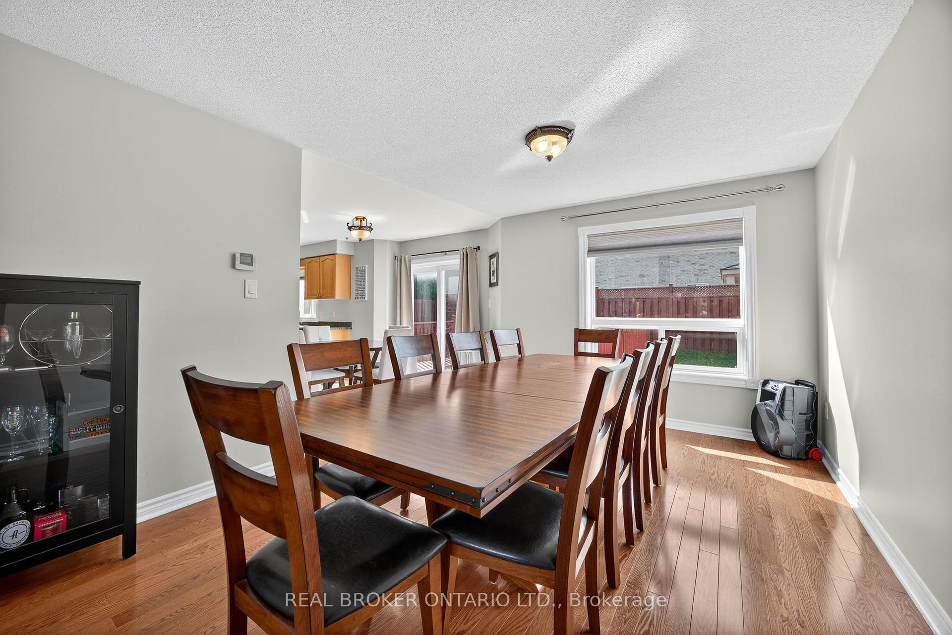 Photo 11 of 115 Birchwood Drive, Barrie, East Bayfield — HOMEH