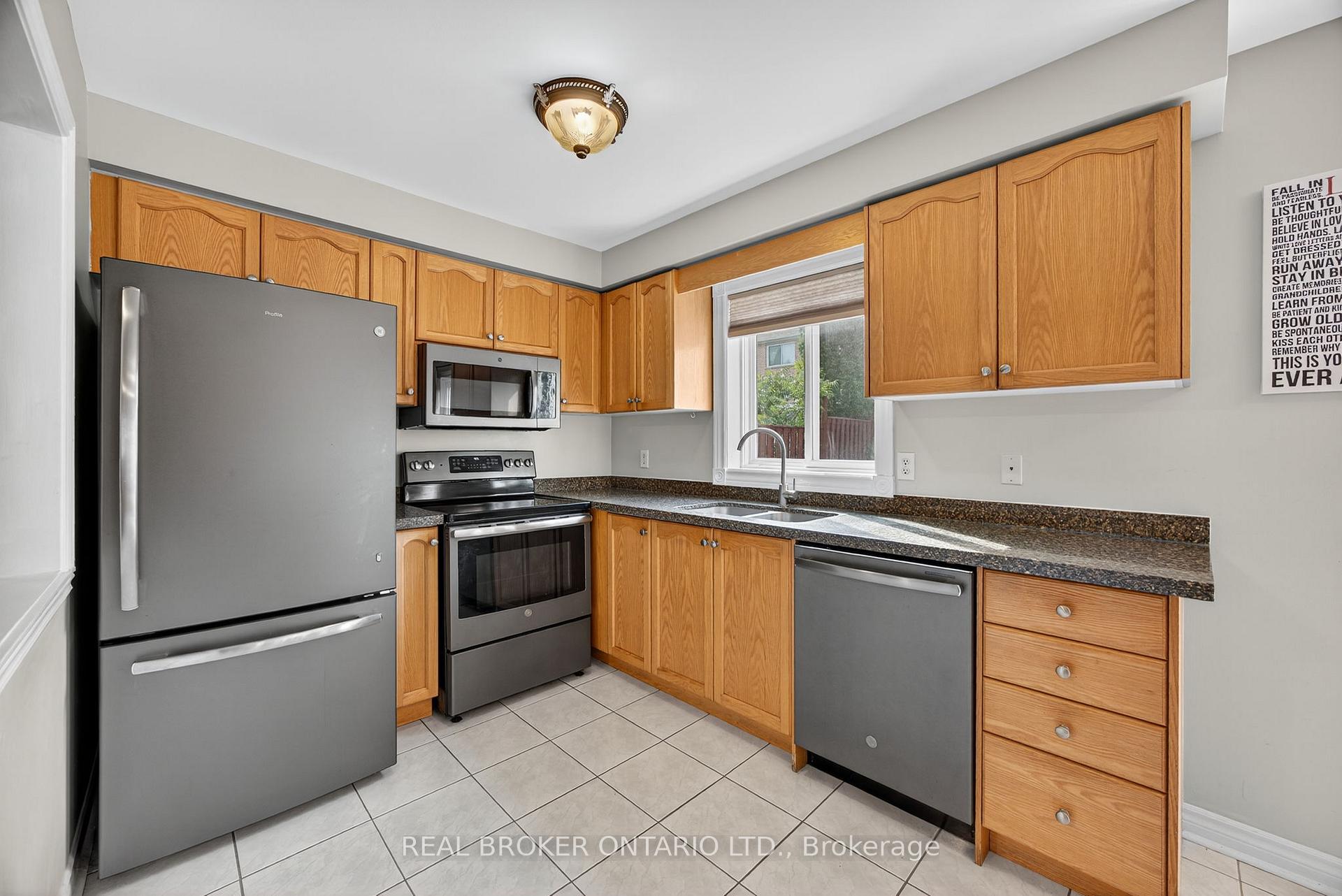 Photo 20 of 115 Birchwood Drive, Barrie, East Bayfield — HOMEH