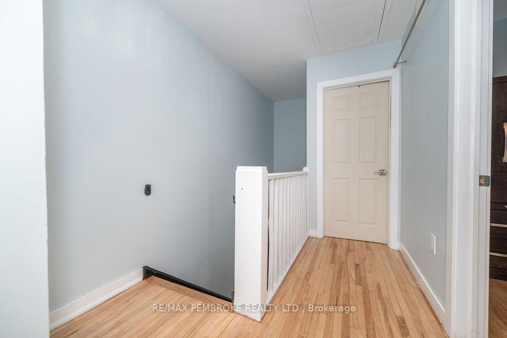 Photo 17 of 10 Wolfe Avenue, Deep River — HOMEH
