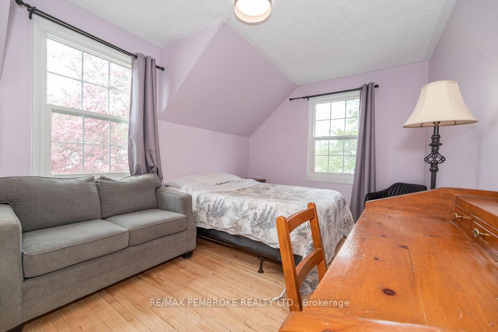 Photo 19 of 10 Wolfe Avenue, Deep River — HOMEH