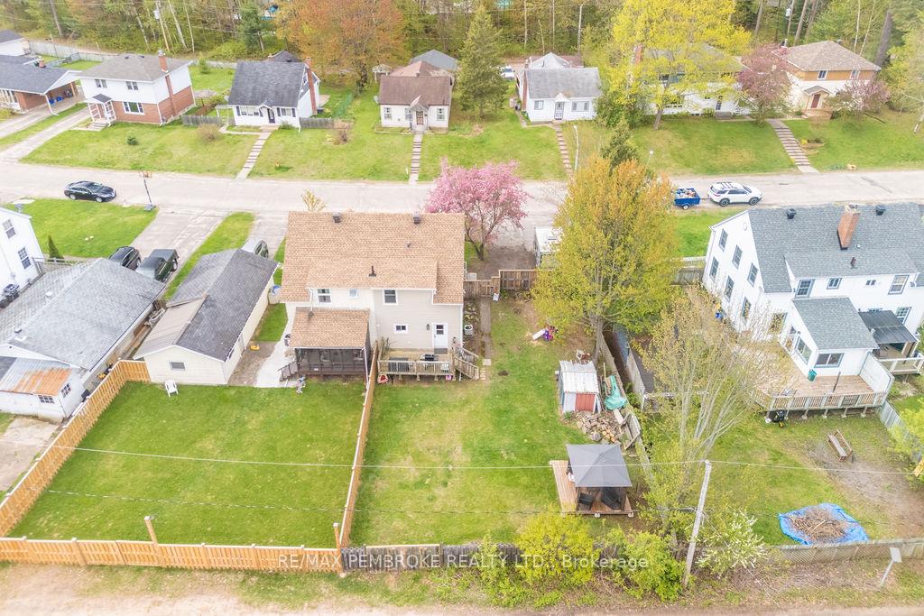 Photo 32 of 10 Wolfe Avenue, Deep River — HOMEH