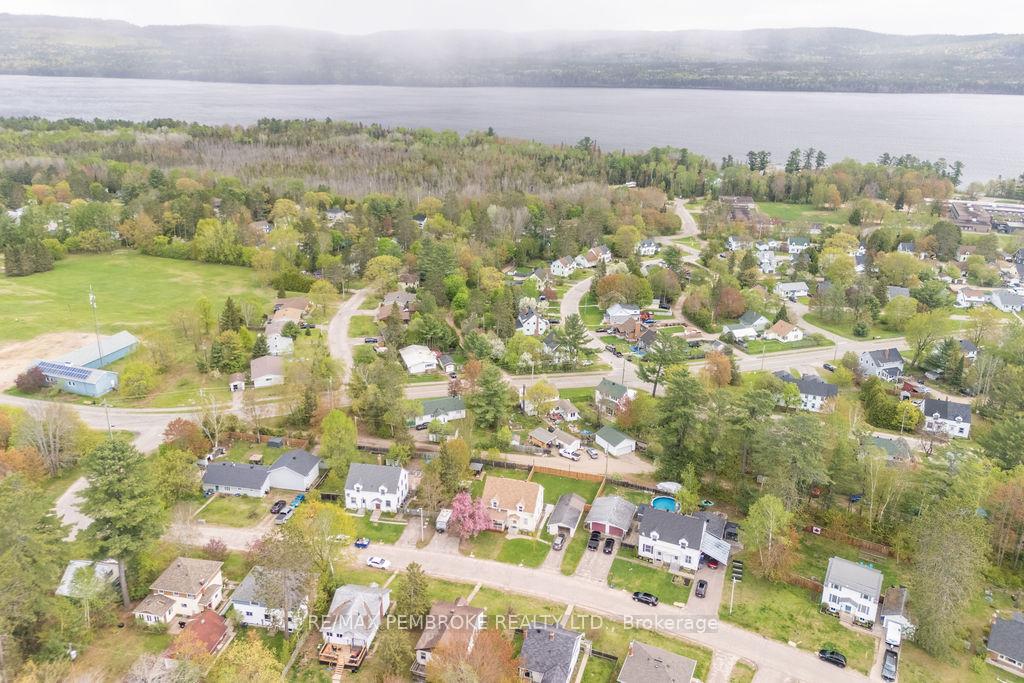 Photo 35 of 10 Wolfe Avenue, Deep River — HOMEH