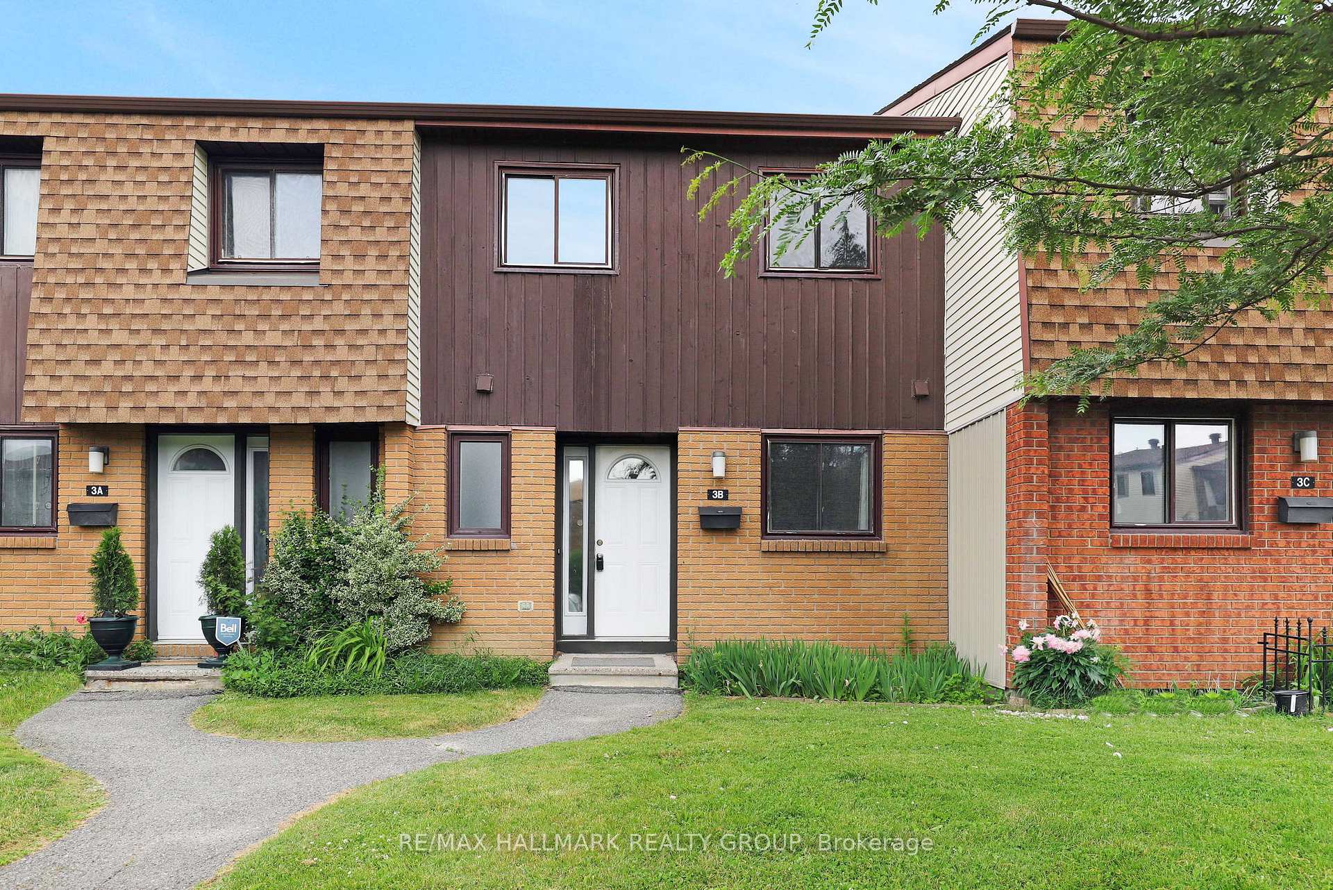 Photo 1 of 3B Woodvale Green, Ottawa, Craig Henry/Woodvale — HOMEH