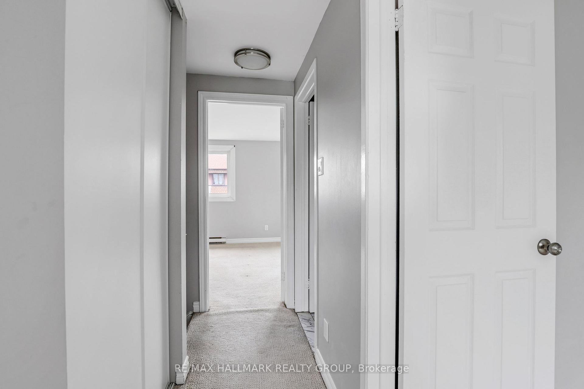 Photo 17 of 3B Woodvale Green, Ottawa, Craig Henry/Woodvale — HOMEH