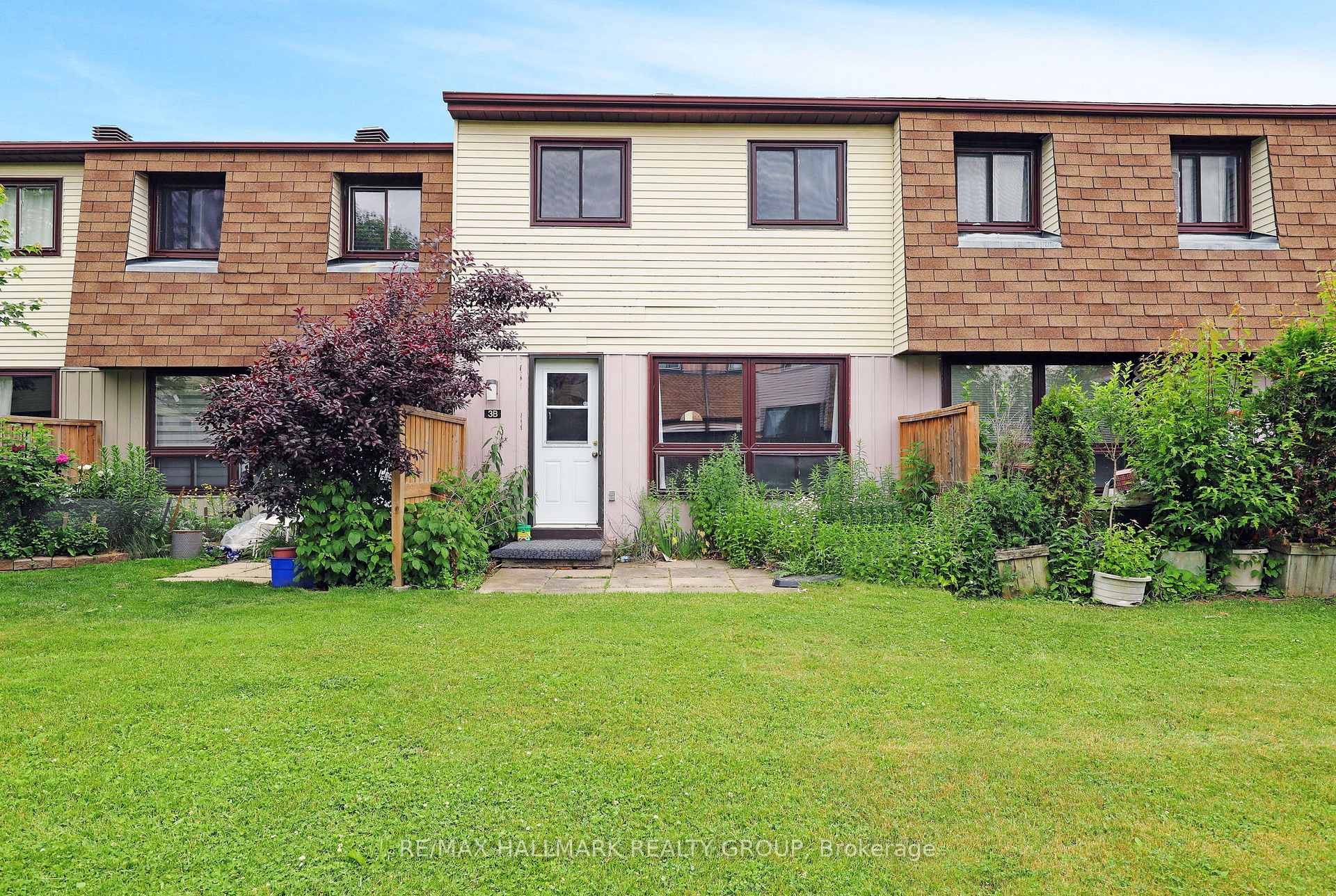 Photo 26 of 3B Woodvale Green, Ottawa, Craig Henry/Woodvale — HOMEH