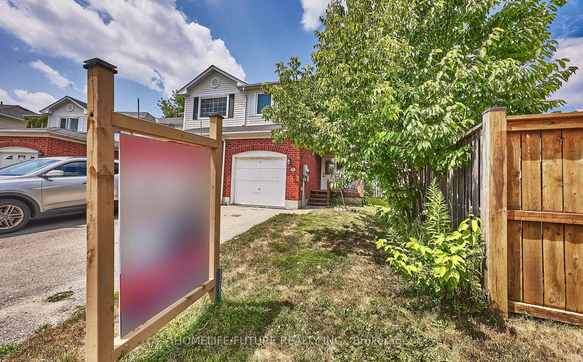 Photo 3 of 6 Pickett Crescent, Barrie, Painswick North — HOMEH