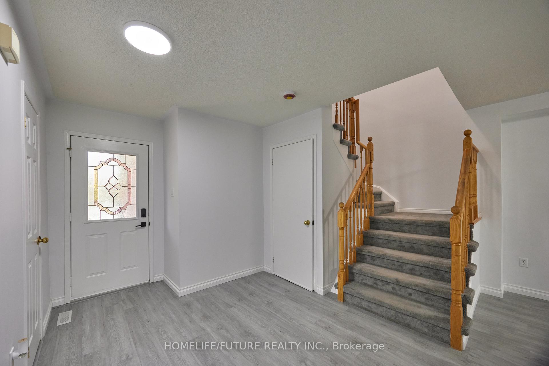 Photo 5 of 6 Pickett Crescent, Barrie, Painswick North — HOMEH