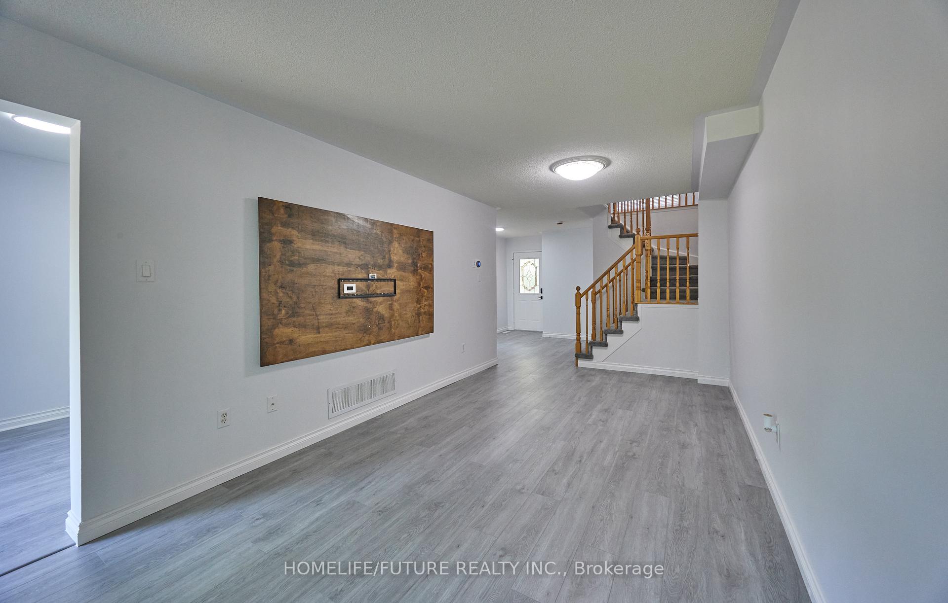 Photo 7 of 6 Pickett Crescent, Barrie, Painswick North — HOMEH
