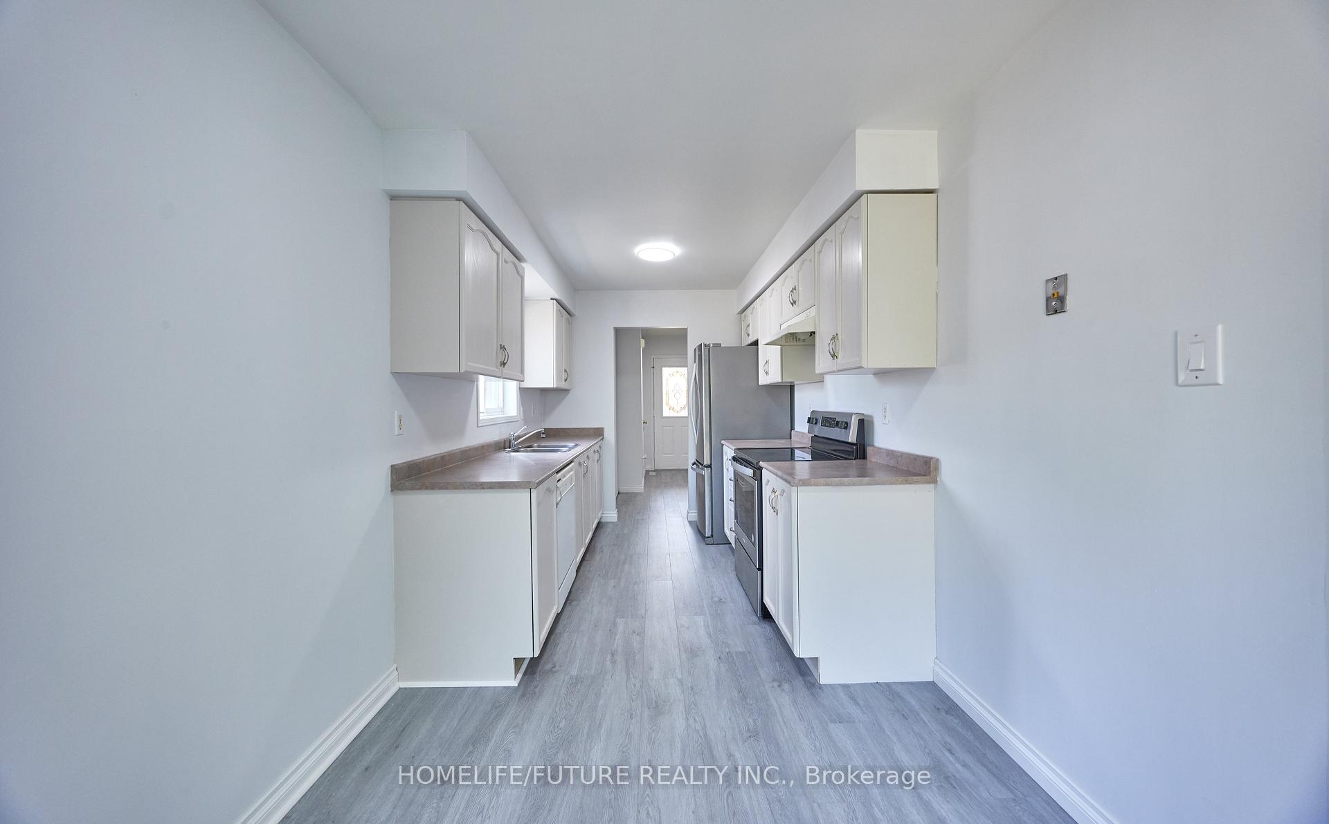 Photo 9 of 6 Pickett Crescent, Barrie, Painswick North — HOMEH