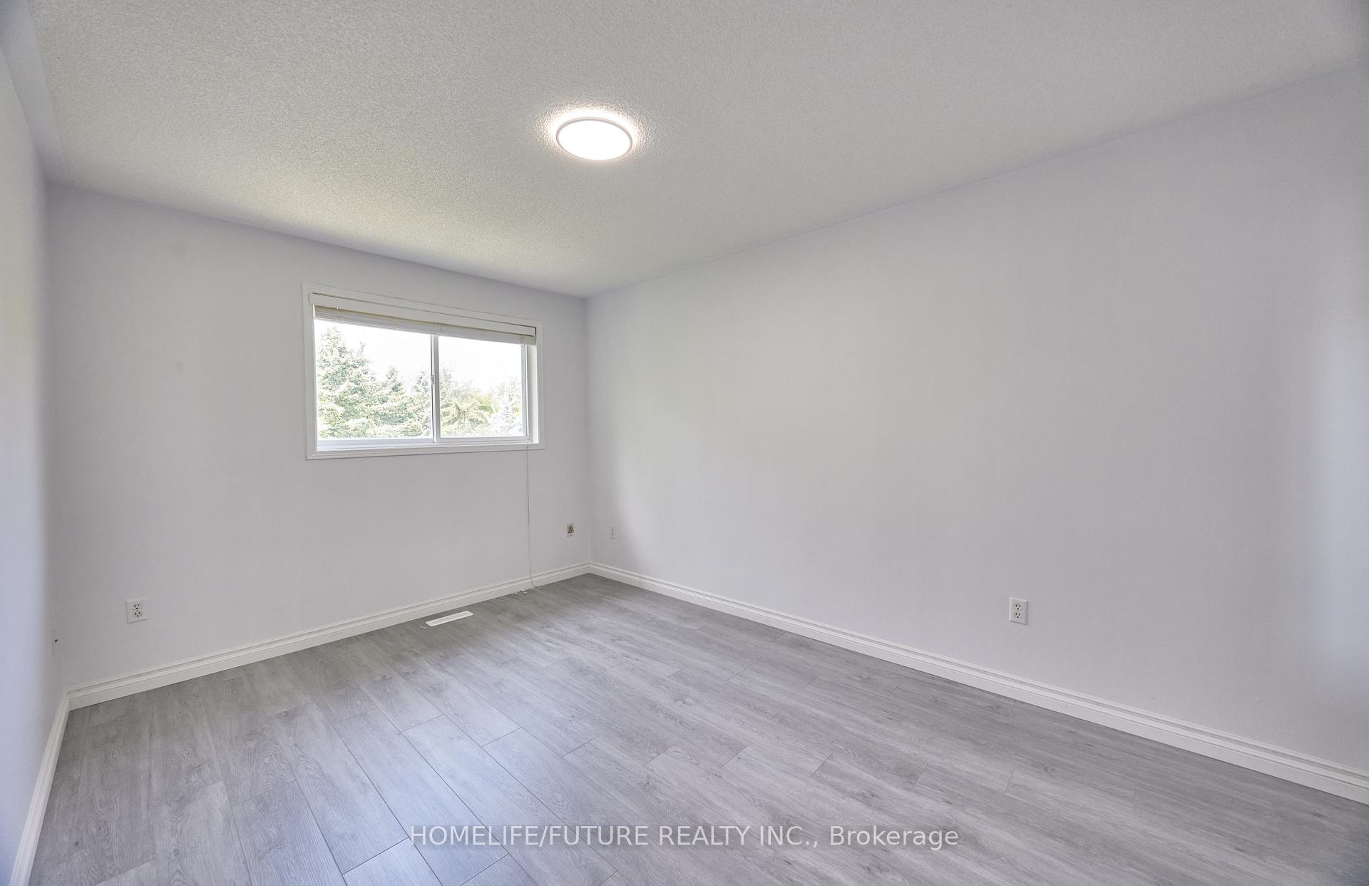 Photo 18 of 6 Pickett Crescent, Barrie, Painswick North — HOMEH
