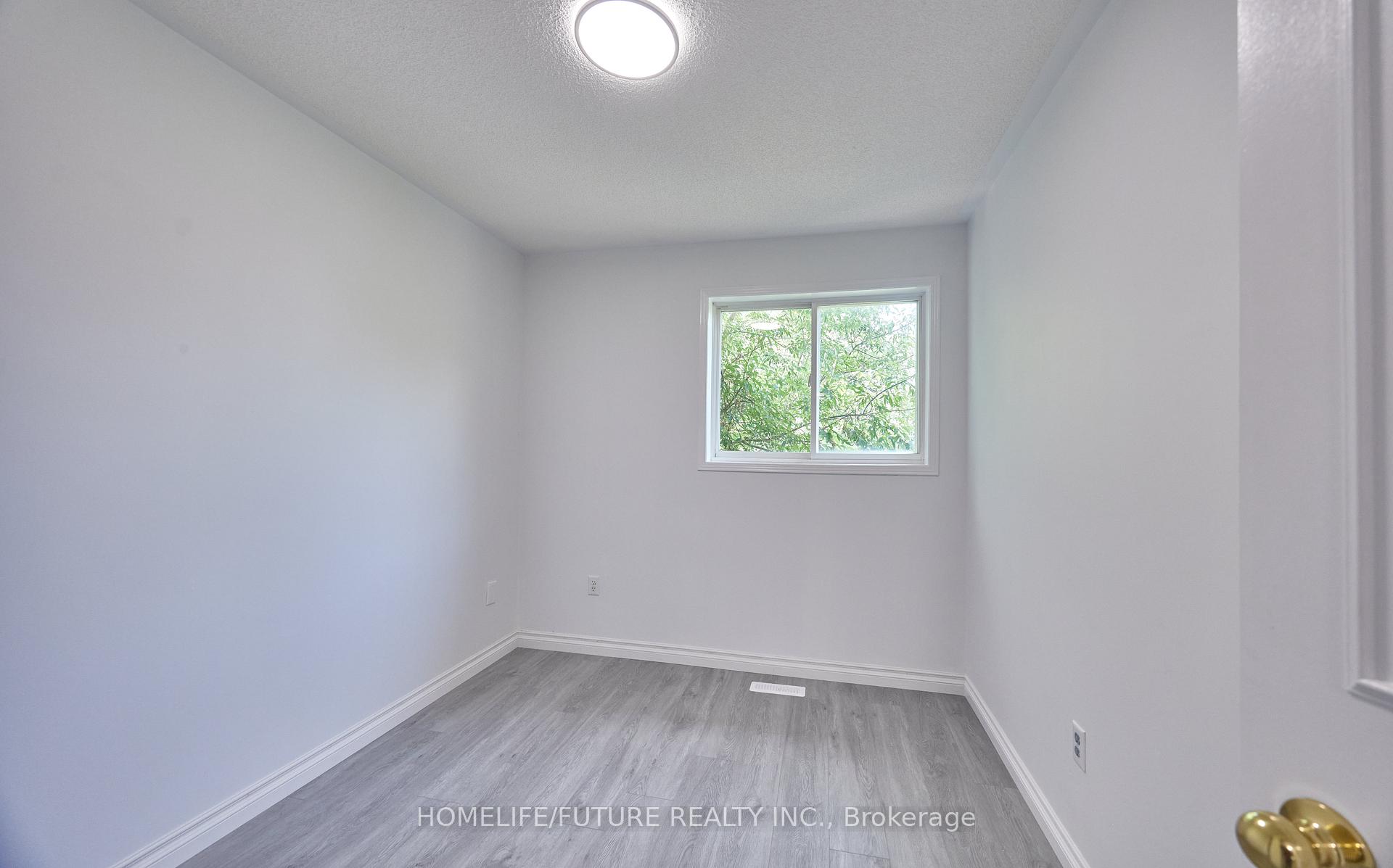 Photo 24 of 6 Pickett Crescent, Barrie, Painswick North — HOMEH
