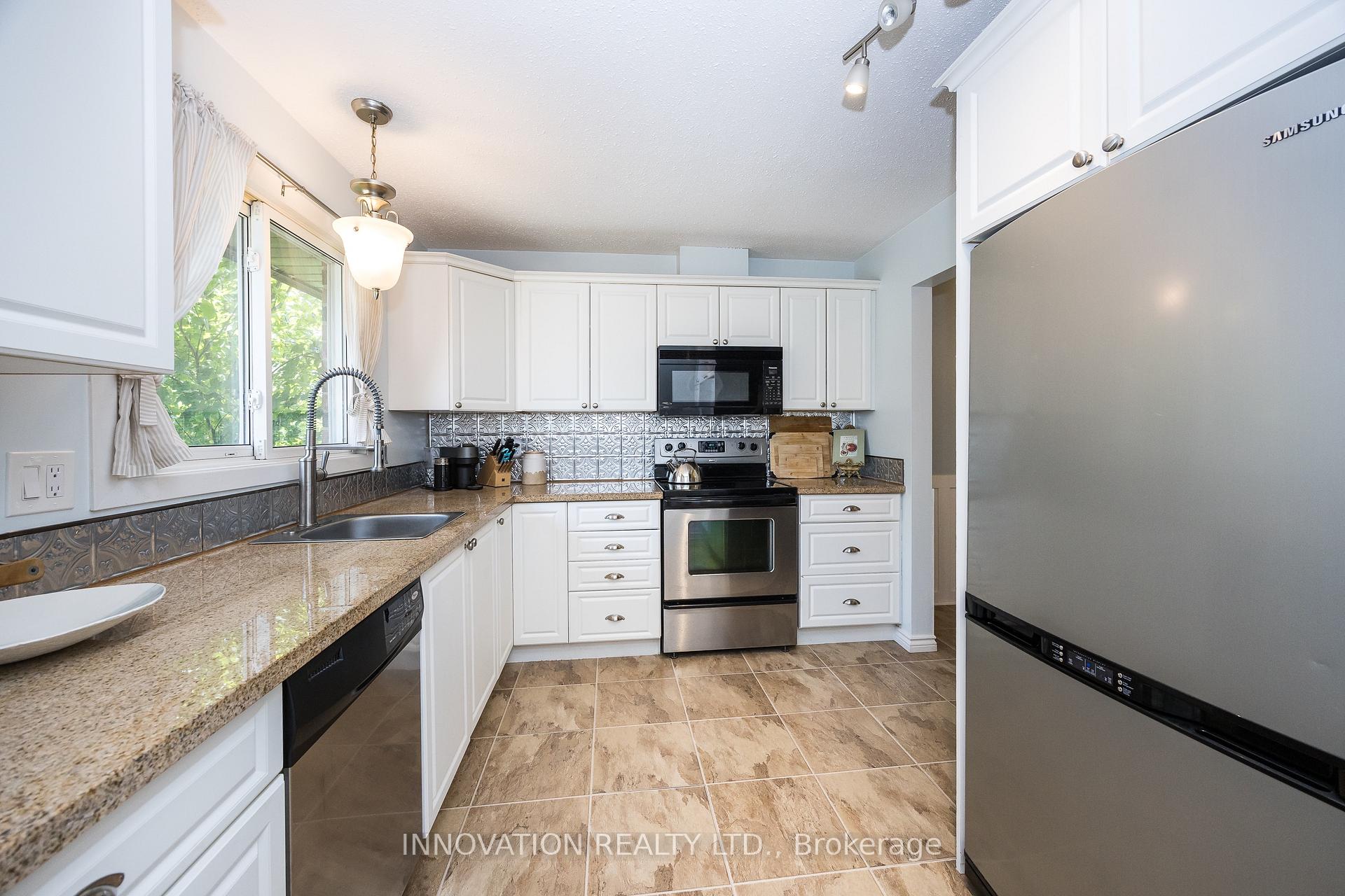 Photo 9 of Unit 44, 35 Bering Court, Ottawa, Kanata - Katimavik — HOMEH