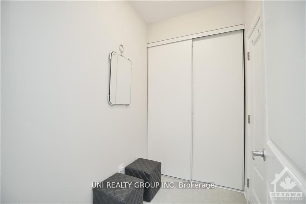 Photo 3 of 206 Geyser Place, Ottawa, Barrhaven - Hearts Desire — HOMEH
