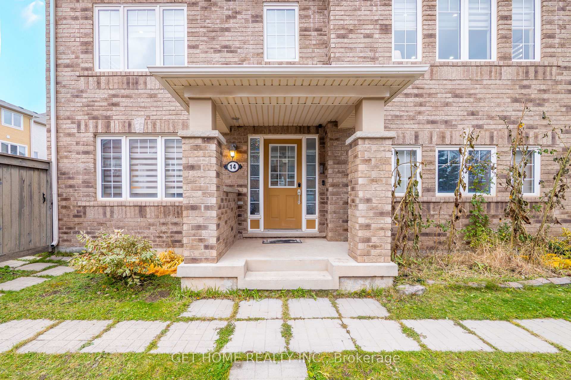 Photo 4 of 14 Portsdown Road, Brampton, Northwest Brampton — HOMEH