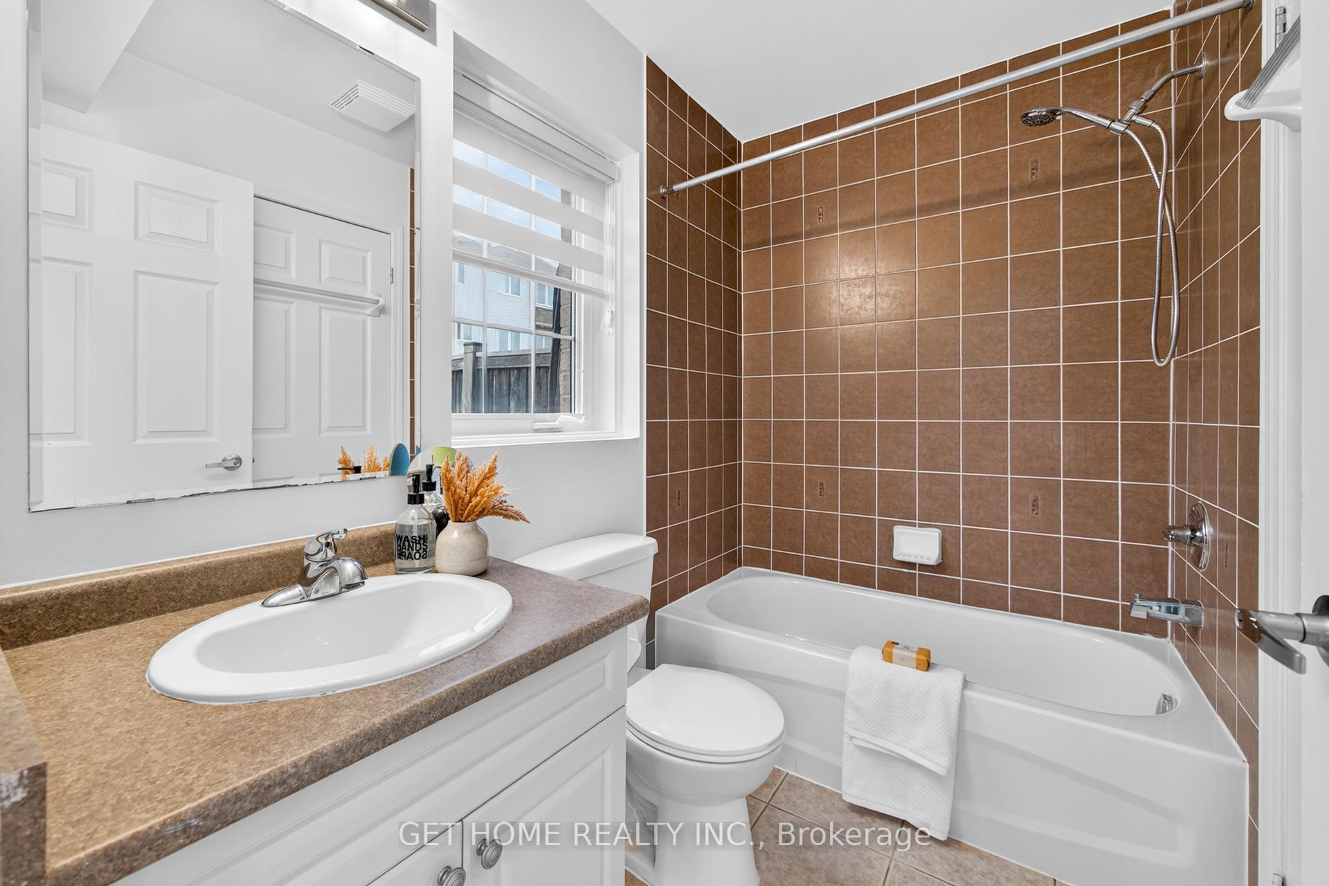 Photo 10 of 14 Portsdown Road, Brampton, Northwest Brampton — HOMEH