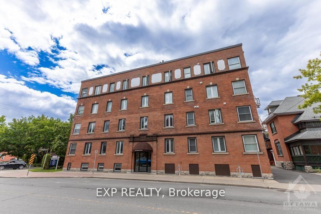 Front of Unit 1, 244 Charlotte Street