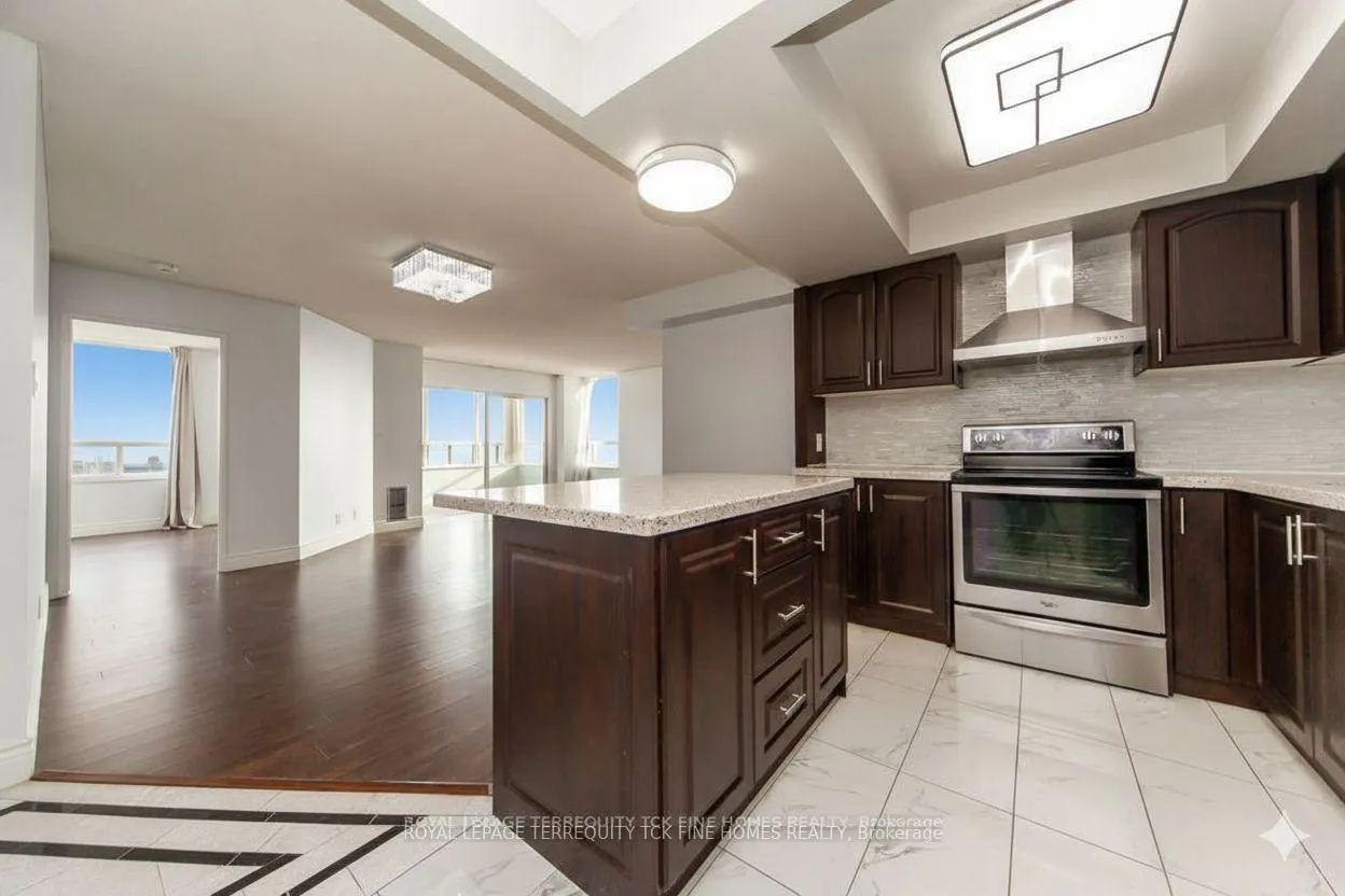 Photo 5 of Unit 1905, 215 Wynford Drive, Toronto, Flemingdon Park — HOMEH