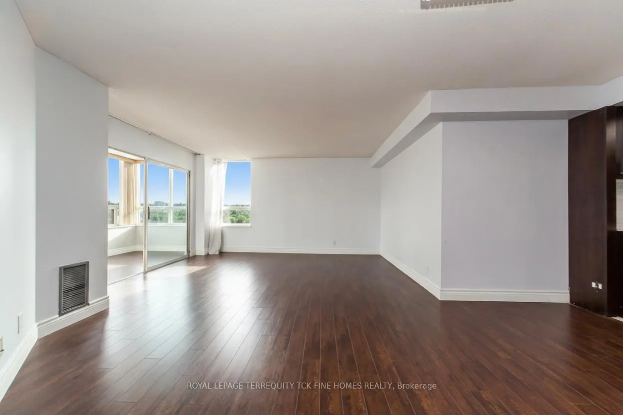 Photo 8 of Unit 1905, 215 Wynford Drive, Toronto, Flemingdon Park — HOMEH