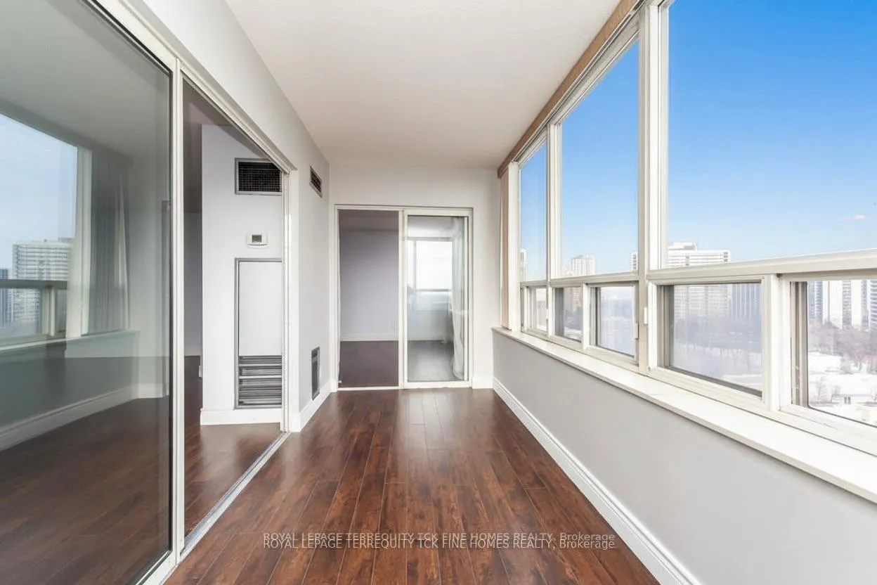 Photo 12 of Unit 1905, 215 Wynford Drive, Toronto, Flemingdon Park — HOMEH
