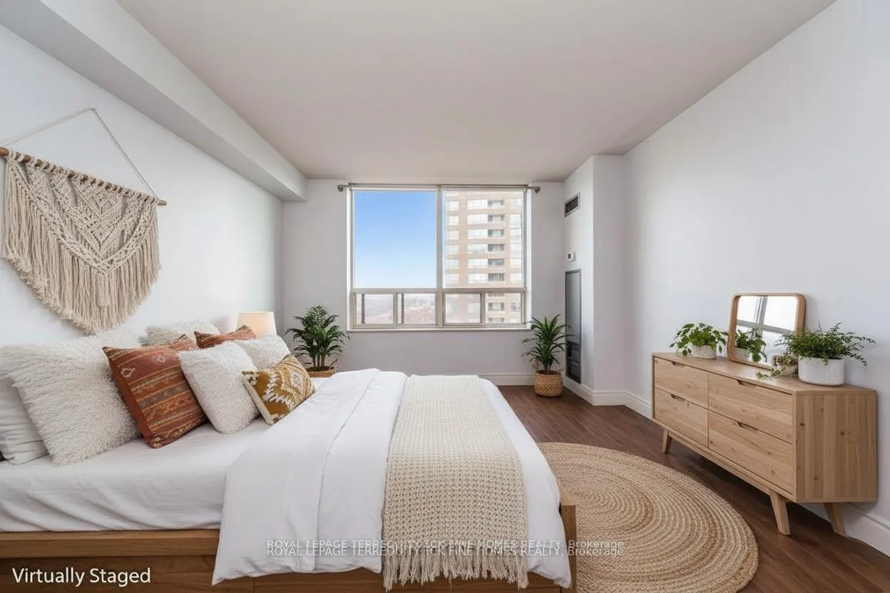Photo 13 of Unit 1905, 215 Wynford Drive, Toronto, Flemingdon Park — HOMEH