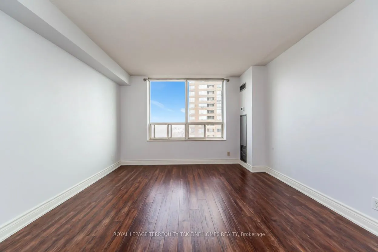 Photo 14 of Unit 1905, 215 Wynford Drive, Toronto, Flemingdon Park — HOMEH