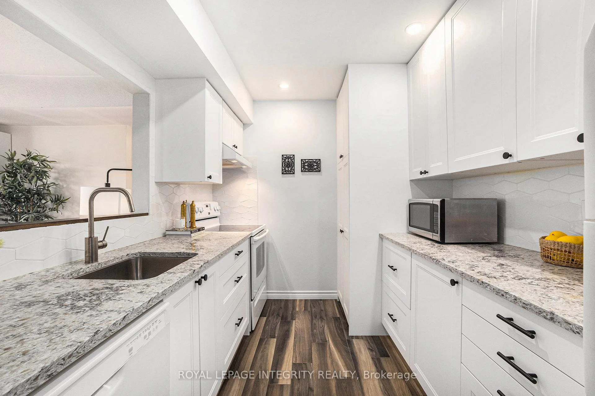 Photo 6 of Unit 210, 270 Lorry Greenberg Drive S, Ottawa, Hunt Club Park/Greenboro — HOMEH