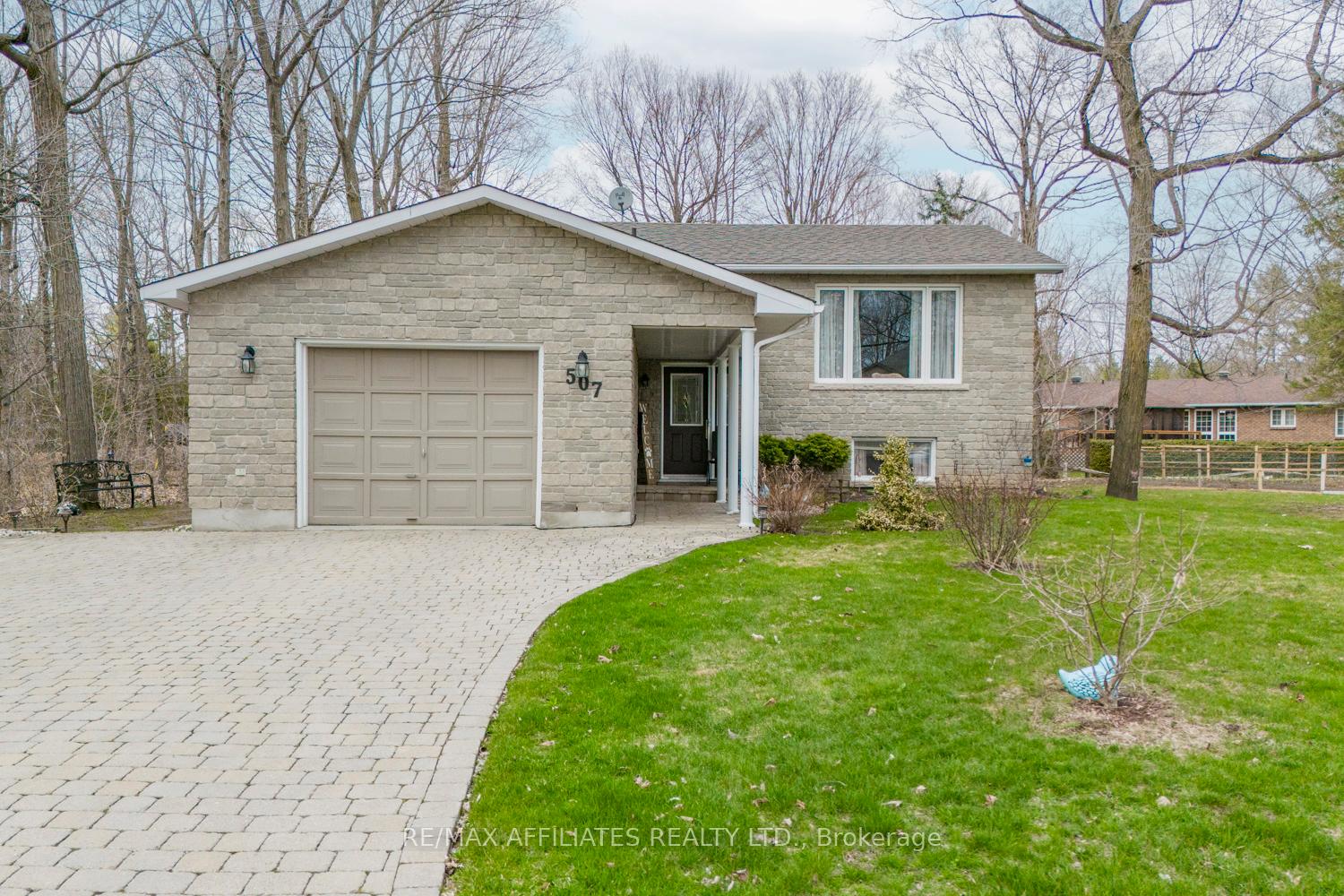 Photo 1 of 507 Bridge Street, Carleton Place — HOMEH