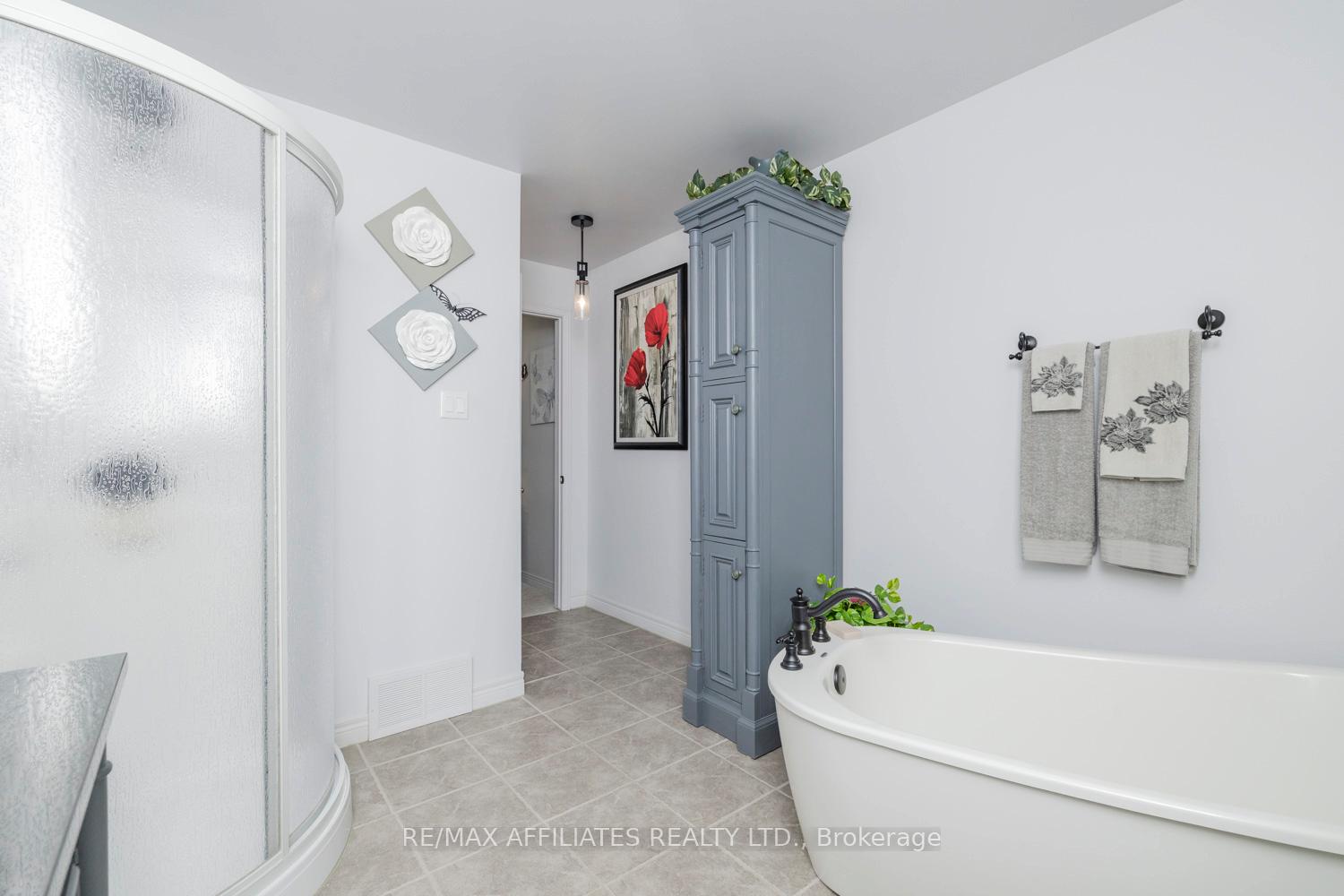 Photo 14 of 507 Bridge Street, Carleton Place — HOMEH