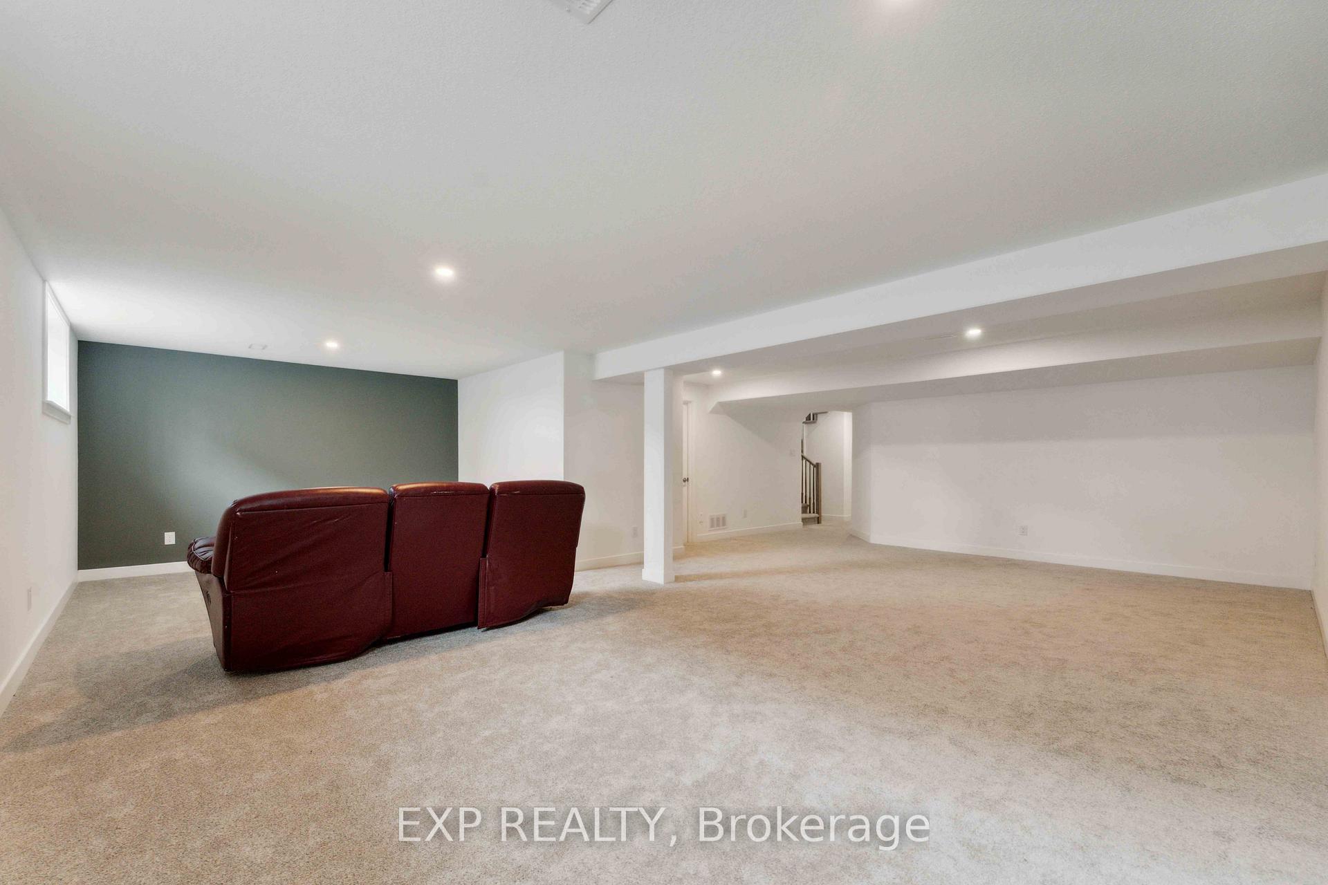Photo 24 of 46 Andromeda Road, Ottawa, Riverside South/Gloucester Glen — HOMEH