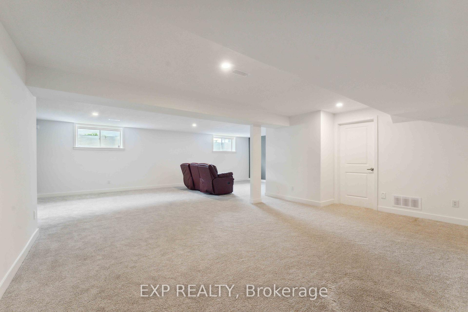 Photo 25 of 46 Andromeda Road, Ottawa, Riverside South/Gloucester Glen — HOMEH