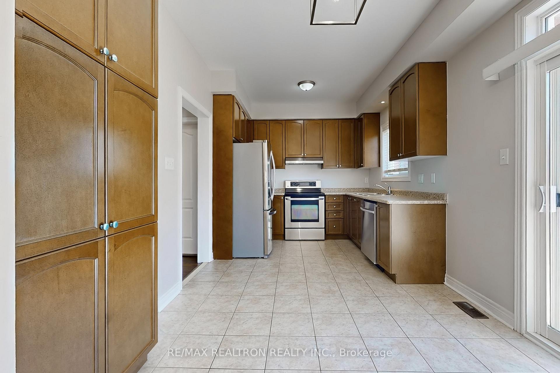 Photo 22 of 142 Laurendale Avenue, Georgina, Keswick South — HOMEH