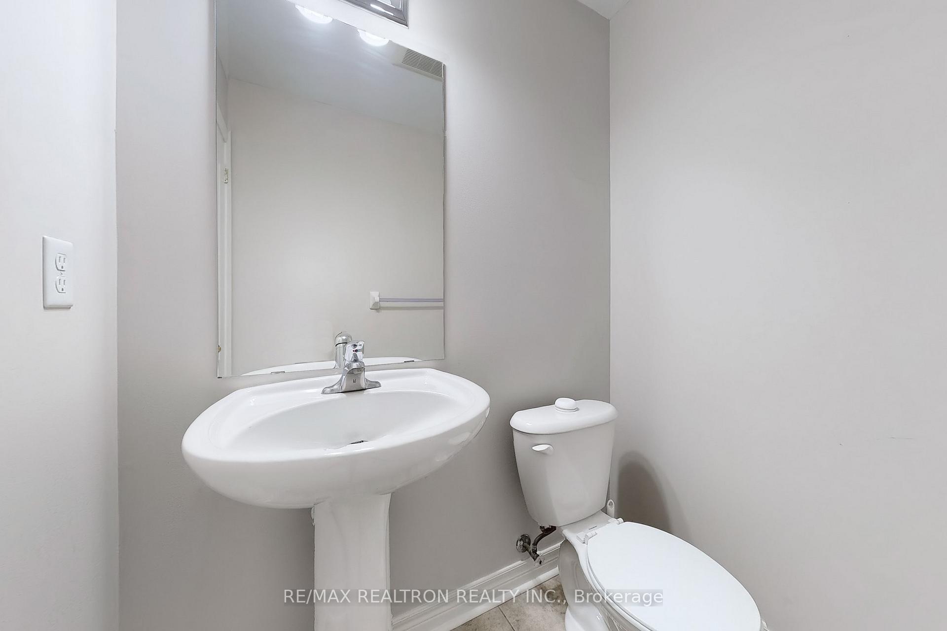 Photo 23 of 142 Laurendale Avenue, Georgina, Keswick South — HOMEH