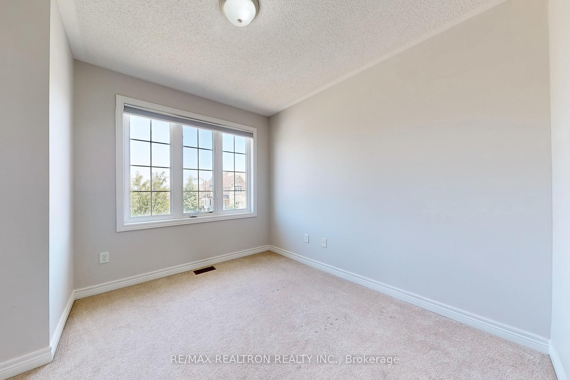Photo 33 of 142 Laurendale Avenue, Georgina, Keswick South — HOMEH