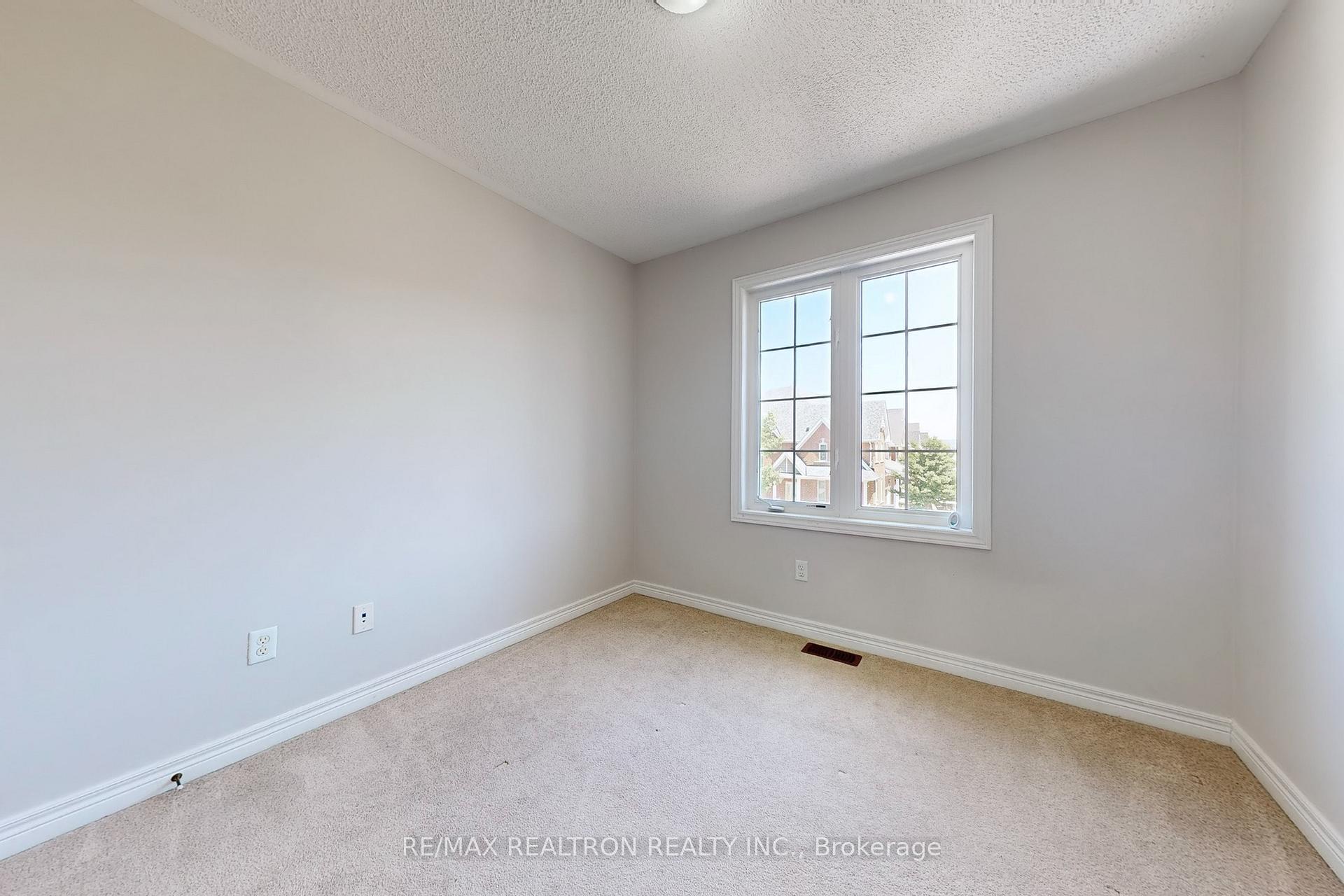 Photo 35 of 142 Laurendale Avenue, Georgina, Keswick South — HOMEH