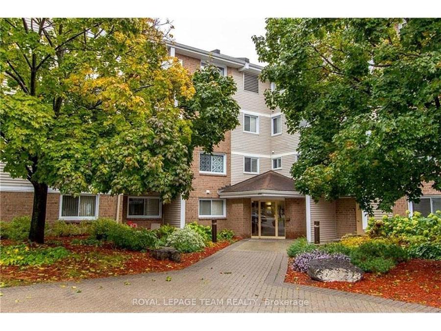 Photo 1 of Unit 118, 260 Brittany Drive, Ottawa, Viscount Alexander Park — HOMEH