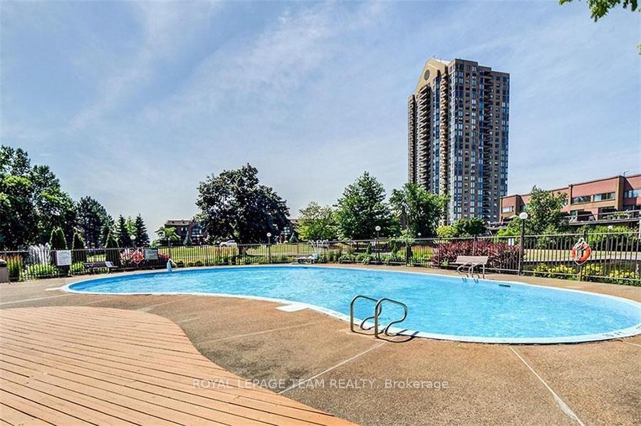 Photo 20 of Unit 118, 260 Brittany Drive, Ottawa, Viscount Alexander Park — HOMEH