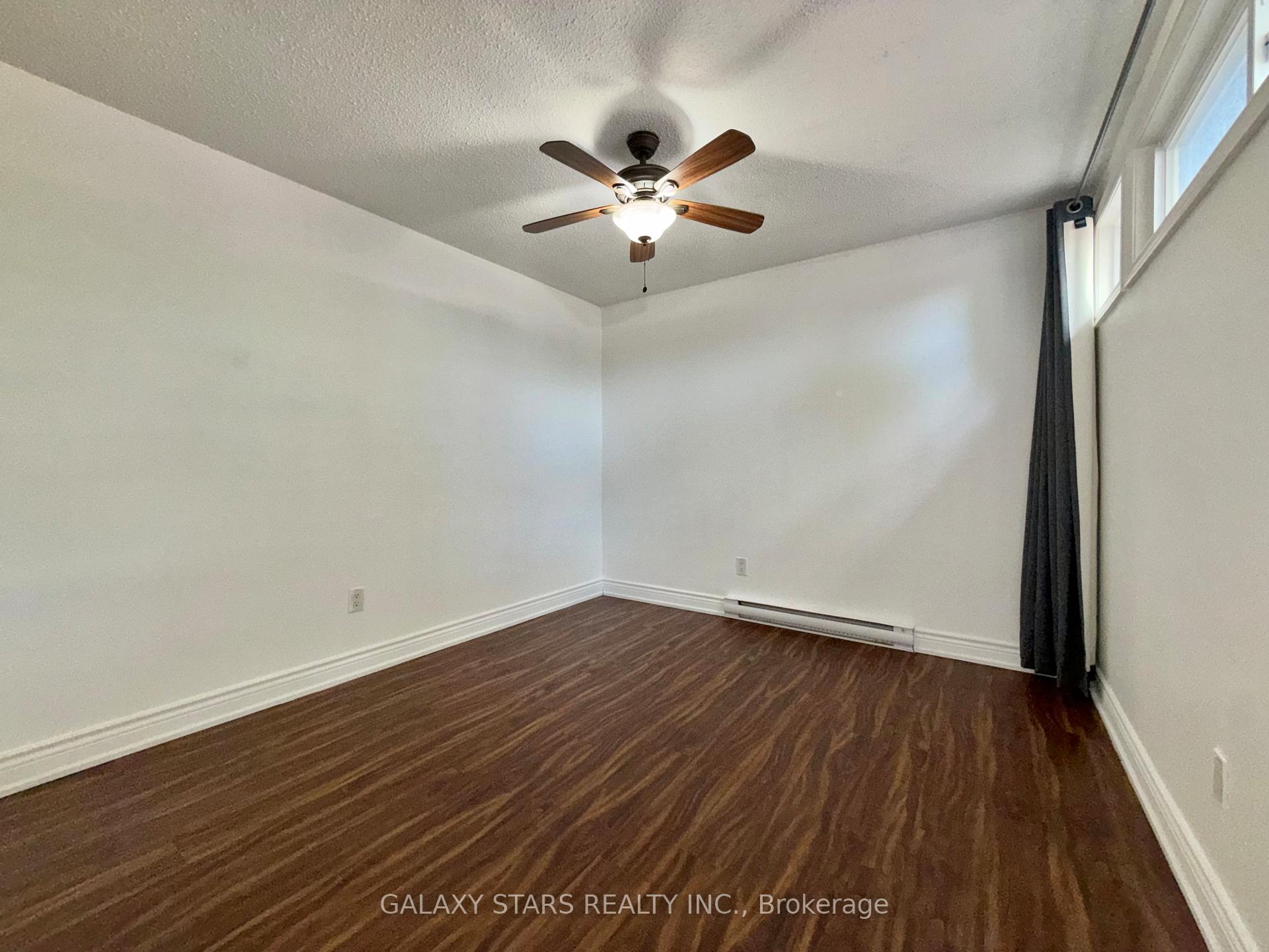 Photo 20 of Unit 21, 145 Milestone Crescent, Aurora, Aurora Village — HOMEH