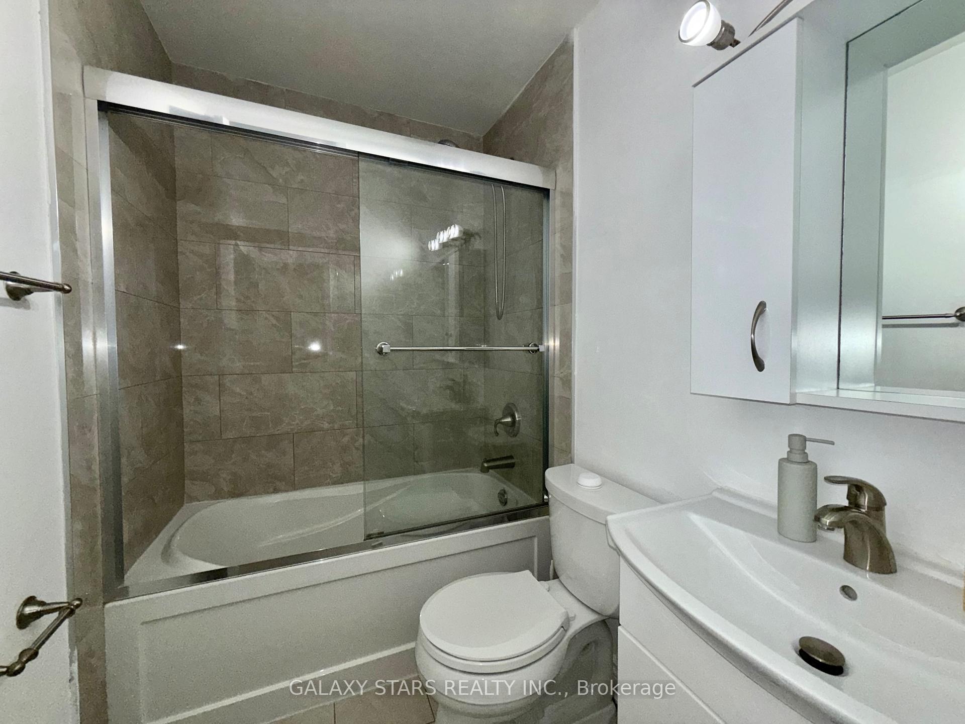 Photo 30 of Unit 21, 145 Milestone Crescent, Aurora, Aurora Village — HOMEH