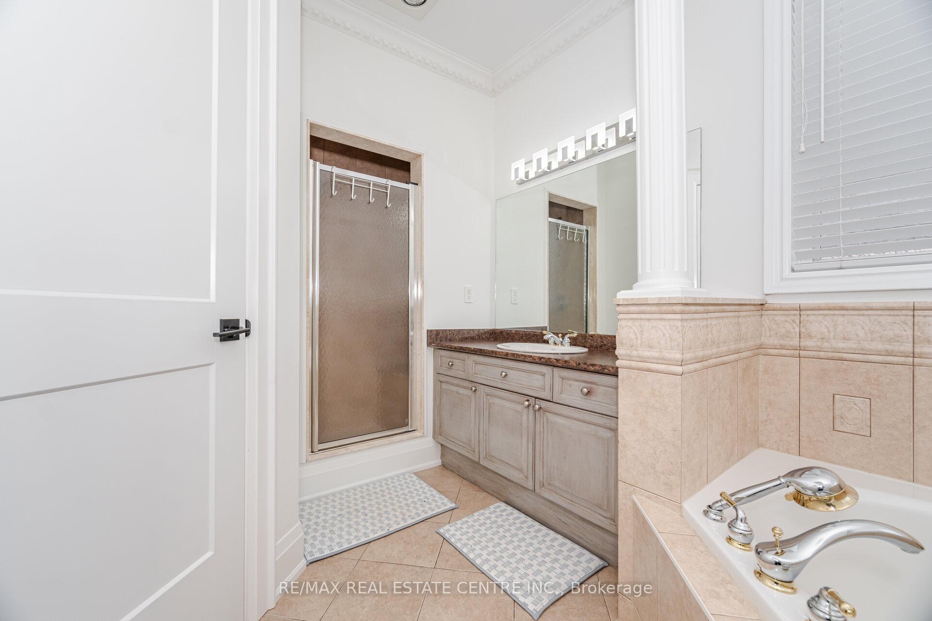 Photo 23 of 47 Regalia Way, Barrie, Innis-Shore — HOMEH